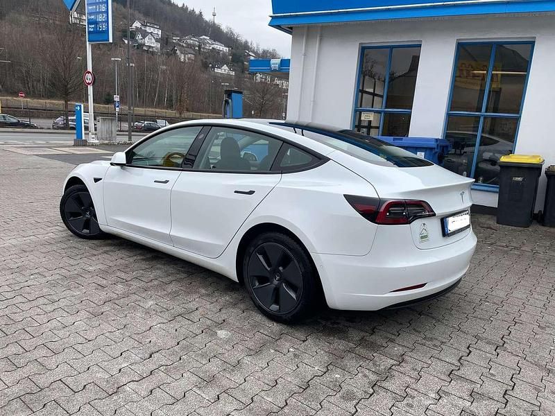 Gebraucht Tesla Model 3 366 kW (498 PS) 2021 Weiß Limousine