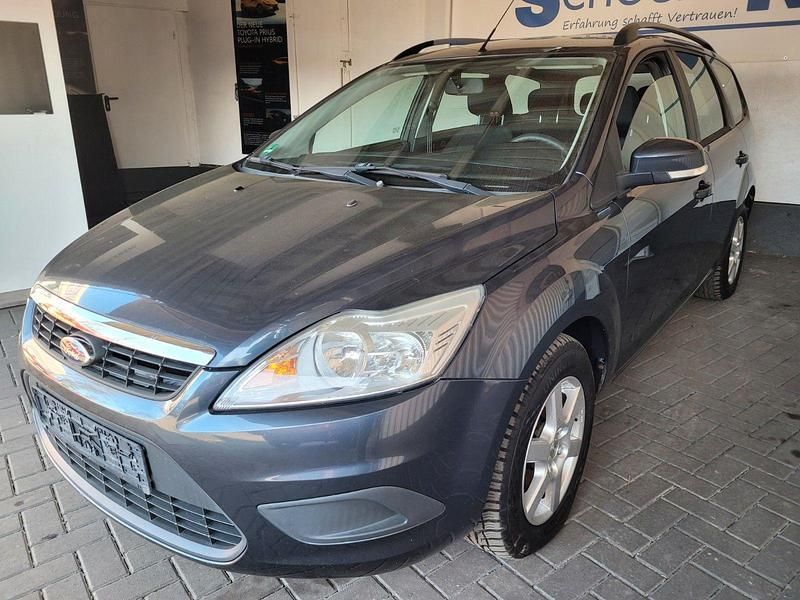 Gebraucht Ford Focus 109 PS (80 kW) 2011 Grau Kombi
