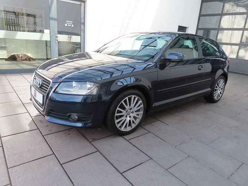Gebraucht Audi A3 125 PS (91 kW) 2010 Blau Kleinwagen