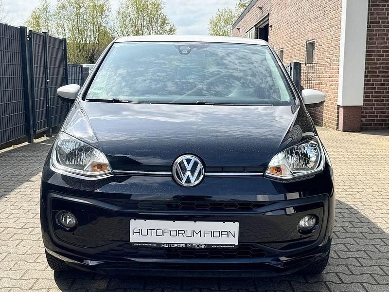 Second-hand VW up! 75 CP (55 kW) 2017 Alb Hatchback