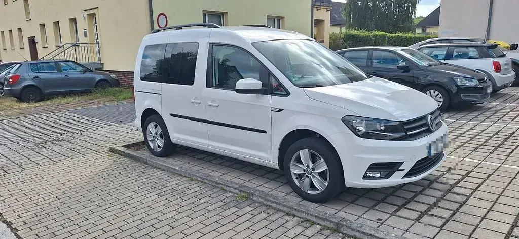 Gebraucht VW Caddy Trendline 131 PS (96 kW) 2019 Weiß Van / Kleinbus