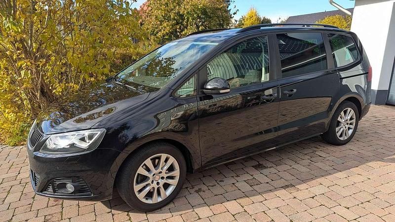 Schwarz Gebraucht 2011 Seat Alhambra Ecomotive Van / Kleinbus | 11.250 € (Fairer Preis) - Bild 1/4