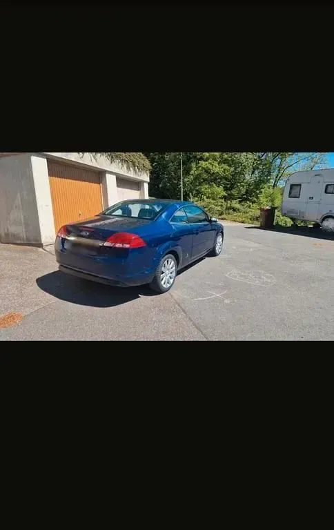 Occasion Ford Focus Cabriolet Titanium 145 ch (106 kW) 2007 Bleue Cabriolet