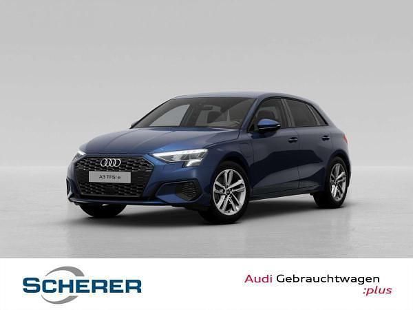 Blau (navarrablau metallic) Gebraucht 2023 Audi A3 e-tron Ambiente Kleinwagen | 25.990 € (Guter Preis) - Bild 1/4