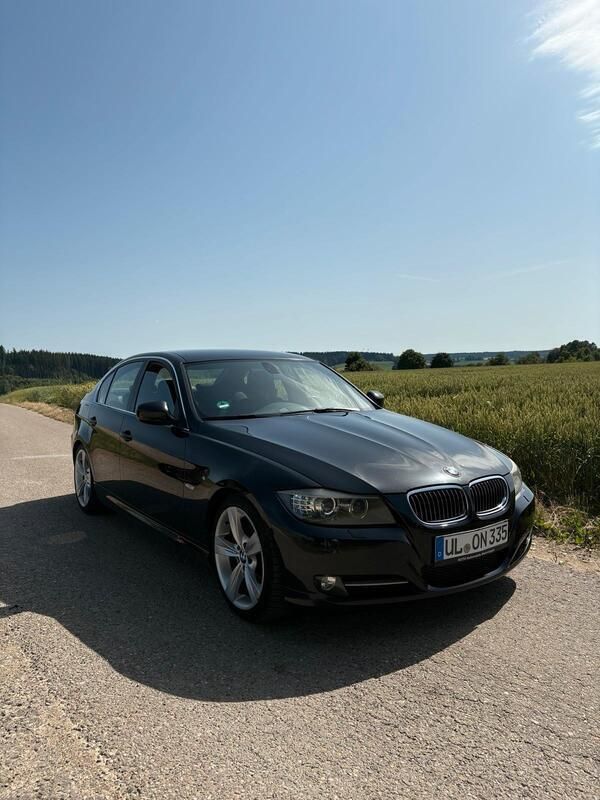 Schwarz Gebraucht 2011 BMW 335 Limousine | 16.500 € (Guter Preis) - Bild 1/4