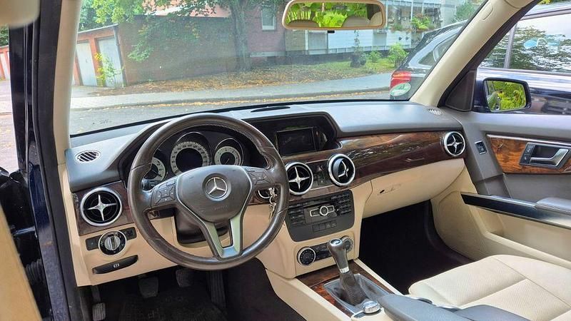 Blau Gebraucht 2012 Mercedes GLK220 SUV | 8.900 € (Guter Preis) - Bild 1/4
