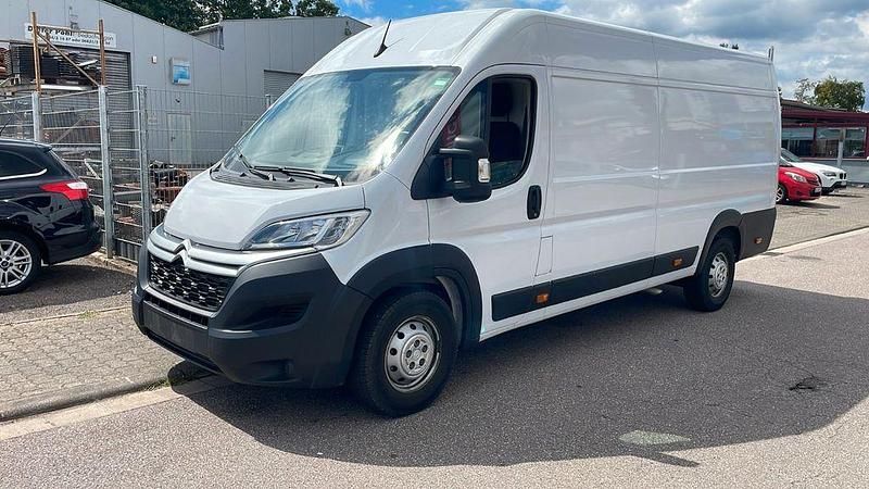 Weiß Gebraucht 2024 Citroën Jumper Van / Kleinbus | 24.700 € (Fairer Preis) - Bild 1/4