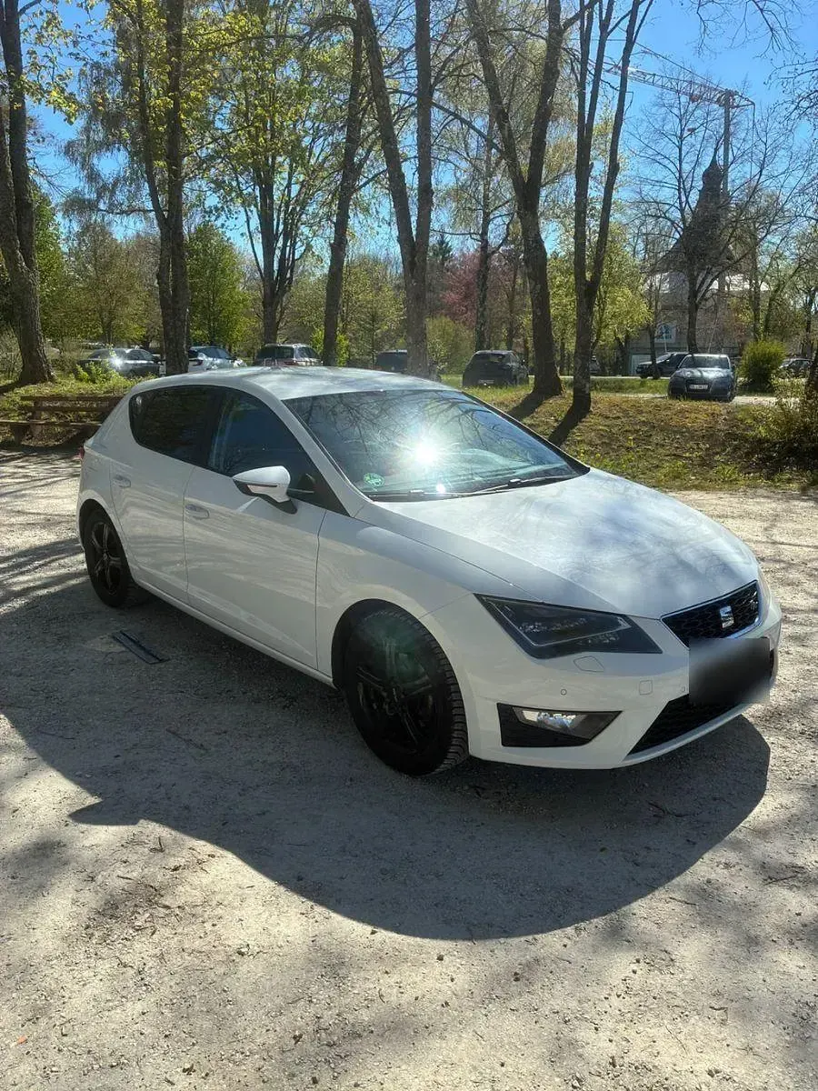 Gebraucht Seat Leon FR 140 PS (102 kW) 2013 Weiß Limousine
