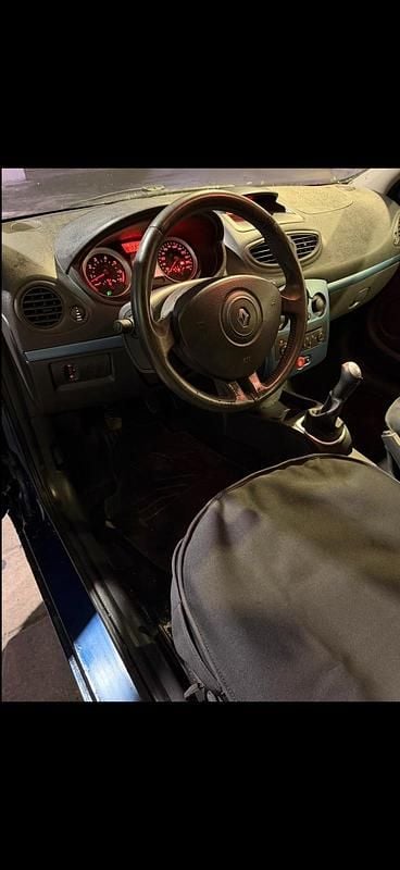 Gebraucht Renault Clio II 80 PS (58 kW) 2009 Blau Kleinwagen