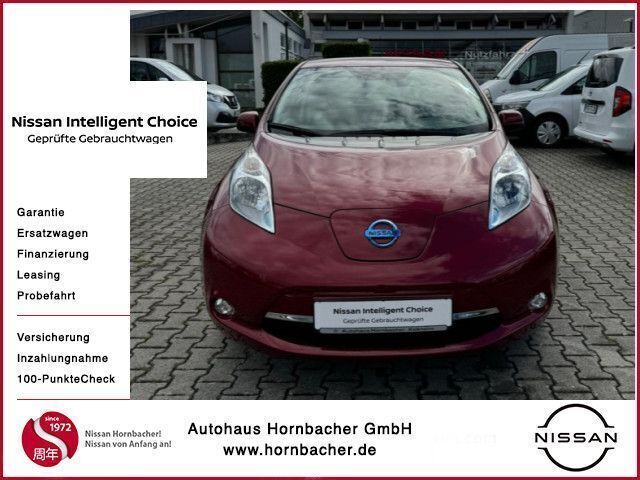 New red (m) Gebraucht 2016 Nissan Leaf Acenta Kleinwagen | 8.490 € (Etwas zu teuer) - Bild 1/4