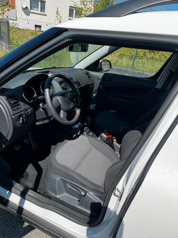 Gebraucht Skoda Yeti 110 PS (80 kW) 2012 Weiß SUV