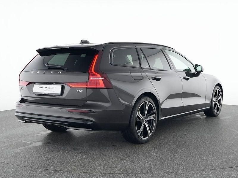 Gebraucht Volvo V60 Plus 197 PS (144 kW) 2025 Grau Kombi