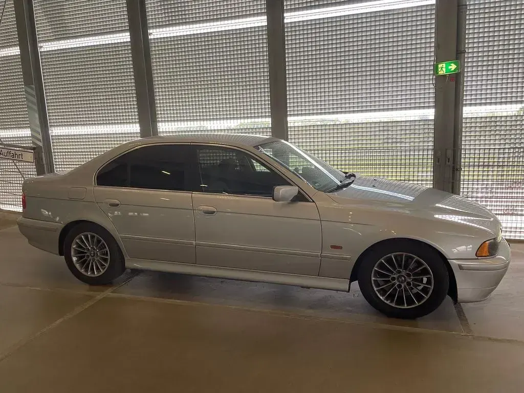 Gebraucht BMW 520 Performance 170 PS (125 kW) 2002 Silber Limousine