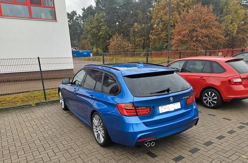 Gebraucht BMW 330 Performance 258 PS (189 kW) 2012 Blau Kombi