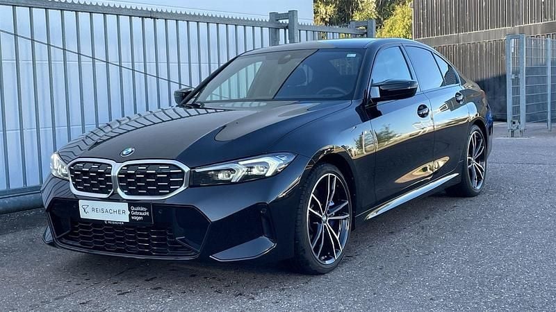 Saphirschwarz metallic Gebraucht 2022 BMW M340 M Sport Limousine | 46.991 € (Superpreis) - Bild 1/4