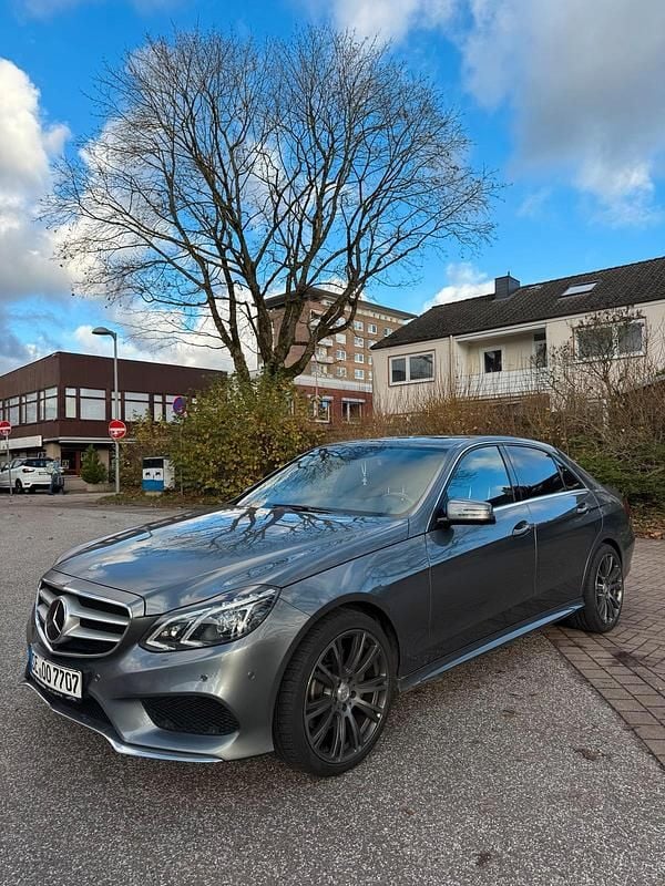 Grau Gebraucht 2017 Mercedes E350 AMG Limousine | 22.500 € (Superpreis) - Bild 1/4