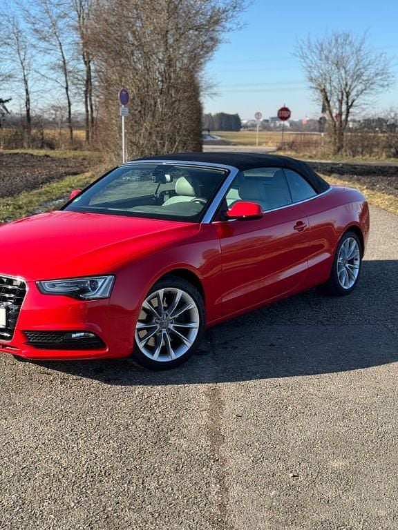 Gebraucht Audi A5 Cabriolet Ambiente 272 PS (200 kW) 2013 Rot Cabrio