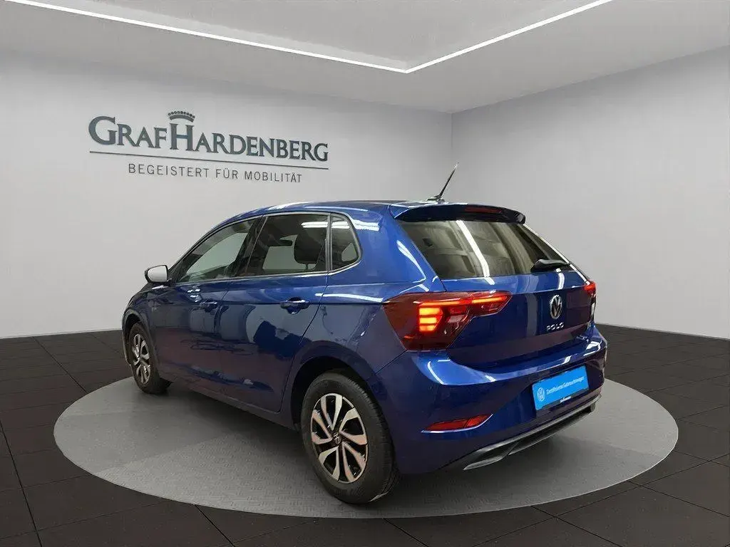 Gebraucht VW Polo Active 95 PS (69 kW) 2022 Reef blue metallic Kleinwagen
