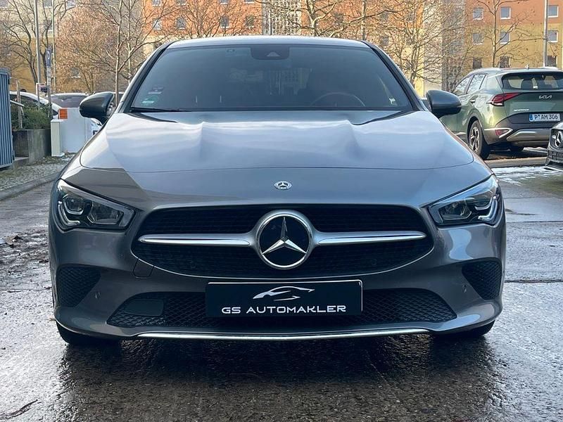 Gebraucht Mercedes CLA180 136 PS (100 kW) 2021 Grau Limousine