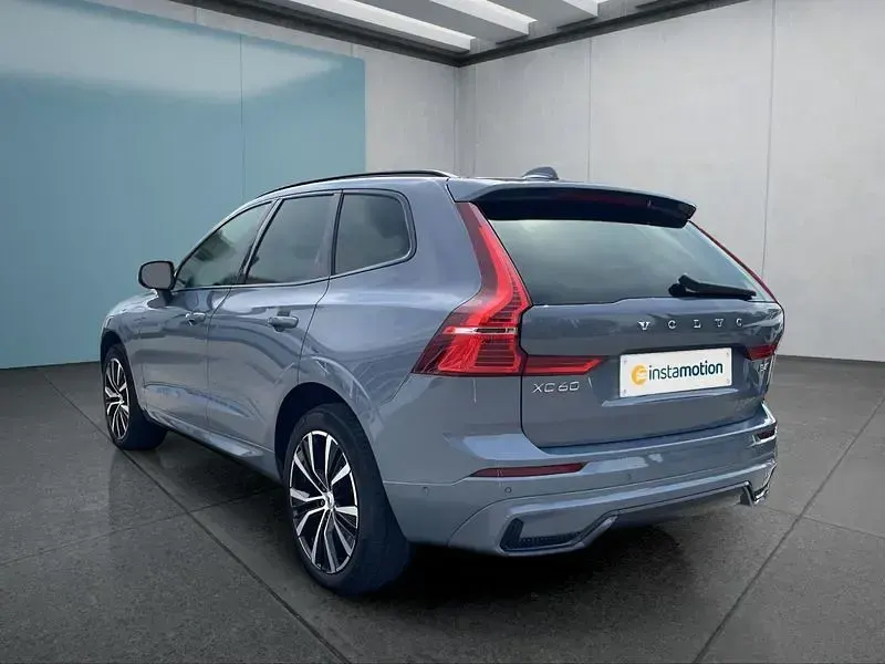 Gebraucht Volvo XC60 Plus 197 PS (144 kW) 2023 Grau SUV