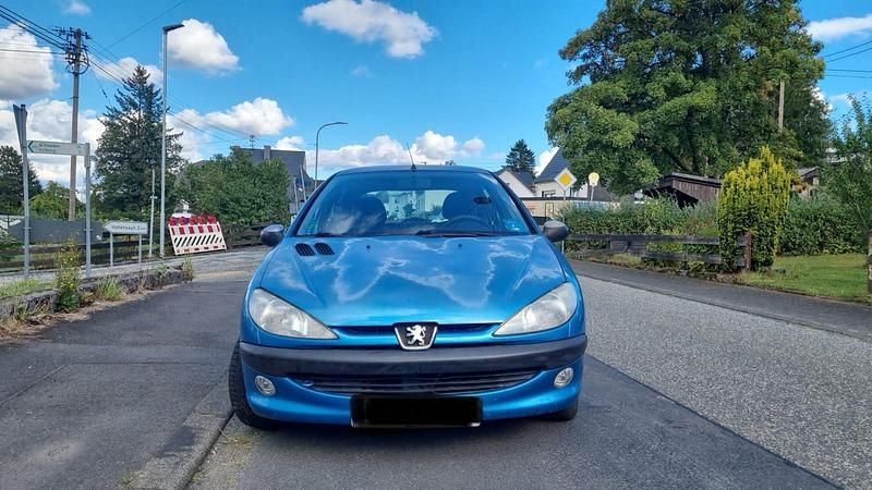 Blau Gebraucht 1999 Peugeot 206 Kleinwagen | 1.490 € (Fairer Preis) - Bild 1/4