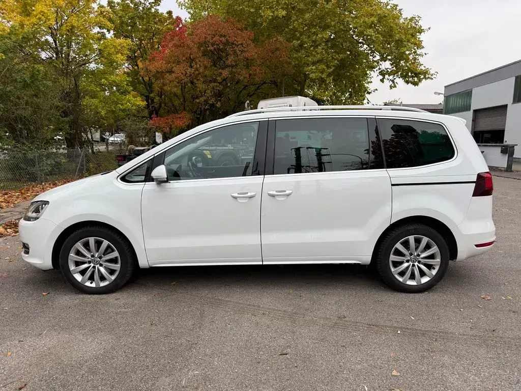 Gebraucht VW Sharan Highline 150 PS (110 kW) 2019 Weiß Van / Kleinbus