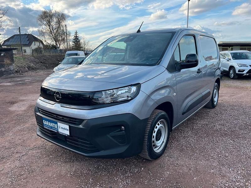 Second-hand Opel Combo 110 CP (80 kW) 2024 Gri Monovolum