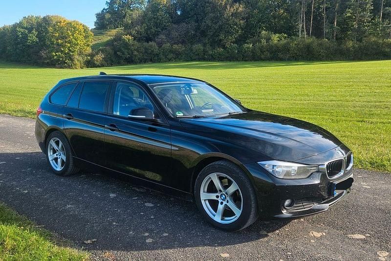 Schwarz Gebraucht 2014 BMW 318 Kombi | 6.500 € (Guter Preis) - Bild 1/4