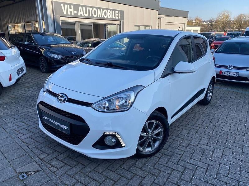 Gebraucht Hyundai i10 67 PS (49 kW) 2017 Weiß Kleinwagen