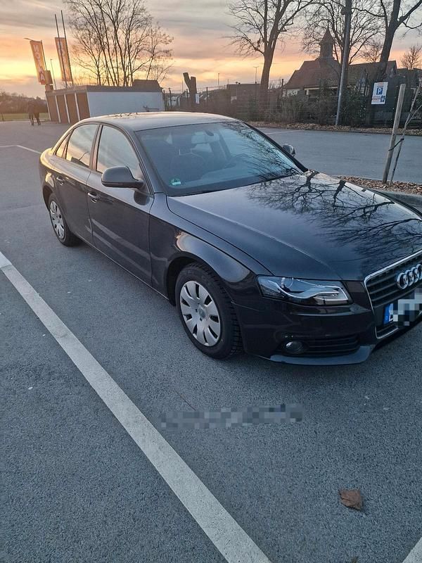 Gebraucht Audi A4 125 PS (91 kW) 2008 Limousine