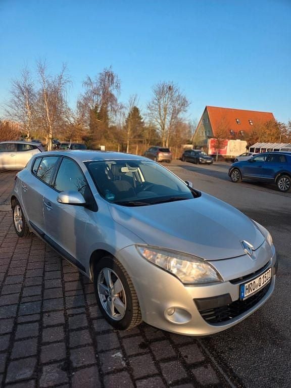 Gebraucht Renault Mégane III 110 PS (80 kW) 2008 Silber Kleinwagen