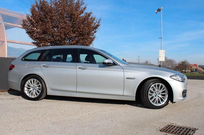 Gebraucht BMW 520 Luxury Line 190 PS (139 kW) 2015 Silber Limousine