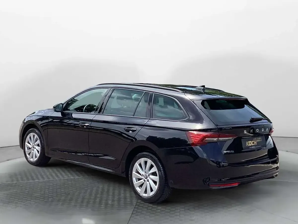 Gebraucht Skoda Octavia Selection 150 PS (110 kW) 2025 Schwarzmagic perleffekt Kombi