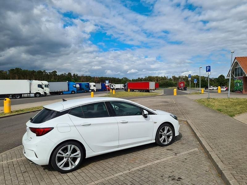 Gebraucht Opel Astra Ultimate 200 PS (147 kW) 2018 Weiß Limousine