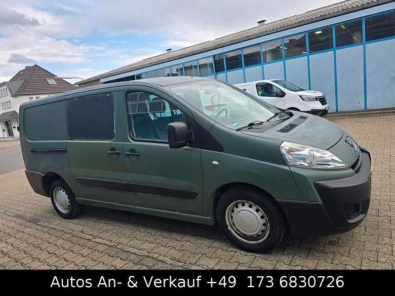 Gebraucht Peugeot TePee 136 PS (100 kW) 2007 Grün Van / Kleinbus