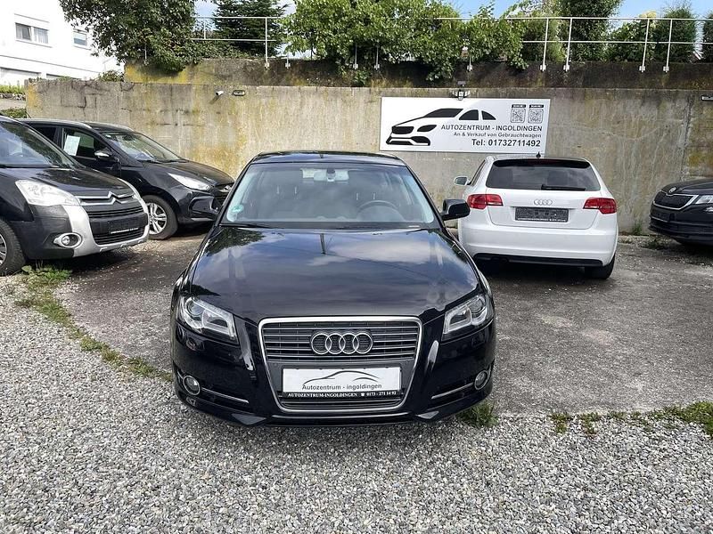 Schwarz Gebraucht 2010 Audi A3 Sportback Ambition Kombi | 8.999 € (Fairer Preis) - Bild 1/4