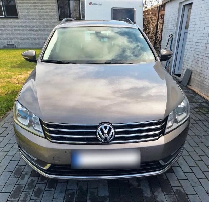 Gebraucht VW Passat 140 PS (102 kW) 2011 Braun Kombi