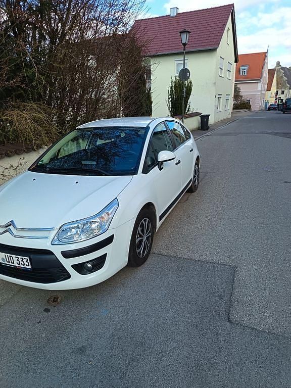 Gebraucht Citroën C4 Advance 88 PS (64 kW) 2009 Weiß Limousine