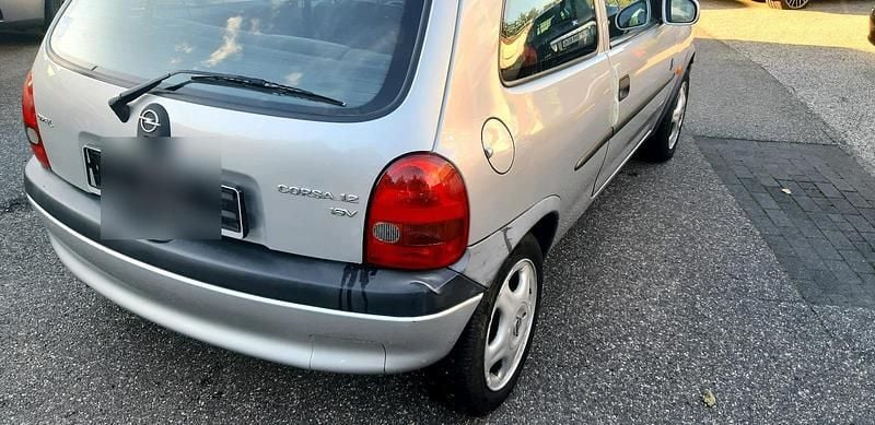 Gebraucht Opel Corsa 65 PS (47 kW) 1998 Silber Kleinwagen