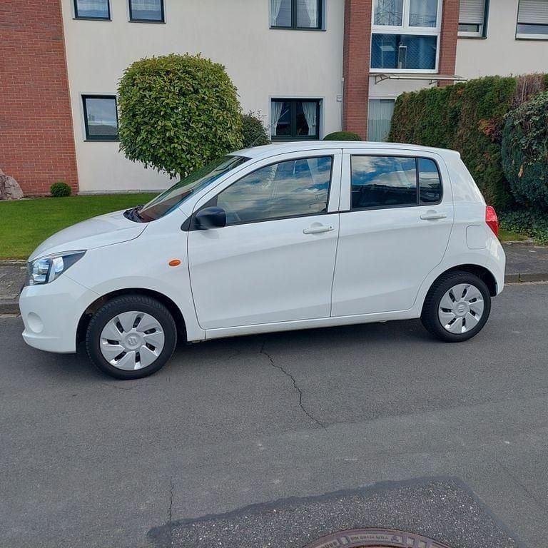 Weiß Gebraucht 2018 Suzuki Celerio Club Kleinwagen | 4.990 € (Superpreis) - Bild 1/4