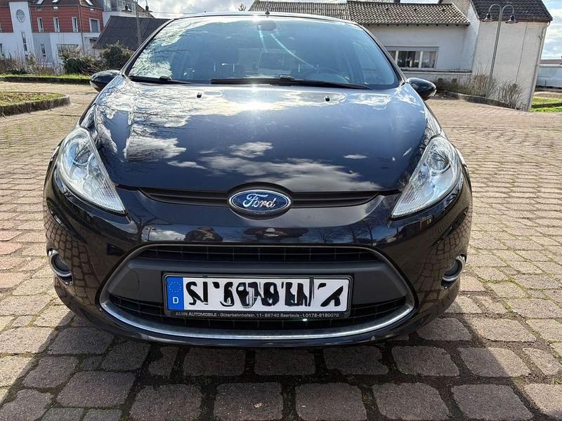 Gebraucht Ford Fiesta Titanium 82 PS (60 kW) 2010 Schwarz Kleinwagen
