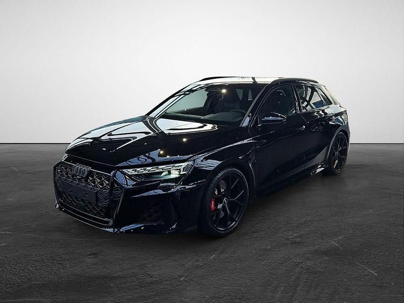 Neu Audi RS3 Ambiente 400 PS (294 kW) 2026 Schwarz (mythosschwarz metallic) Limousine