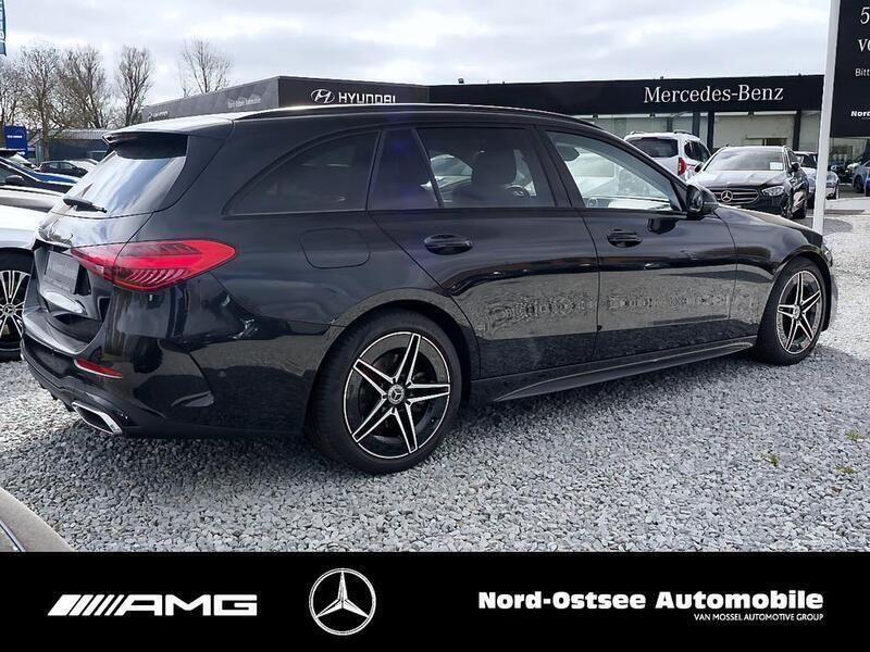 Gebraucht Mercedes C300 AMG 265 PS (194 kW) 2022 Andere farbe Kombi