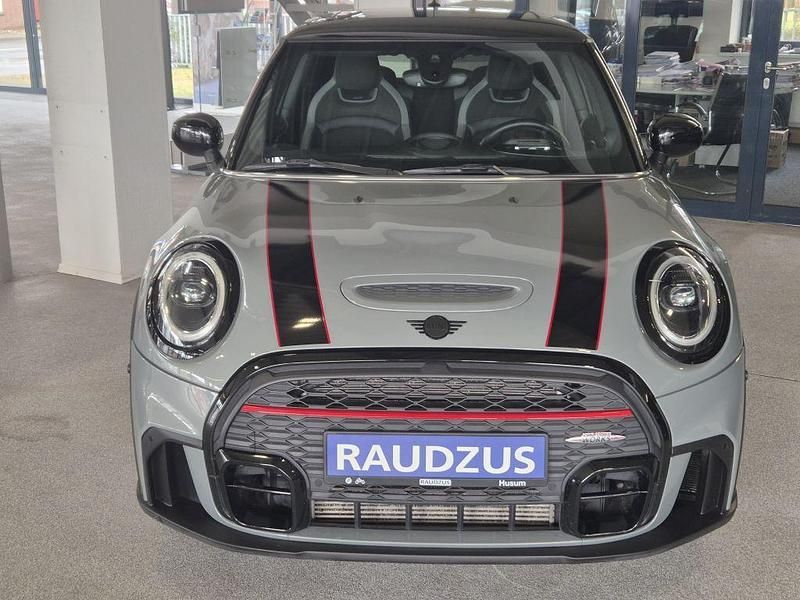 Gebraucht Mini John Cooper Works 231 PS (169 kW) 2022 Moonwalk grey metallic Kleinwagen