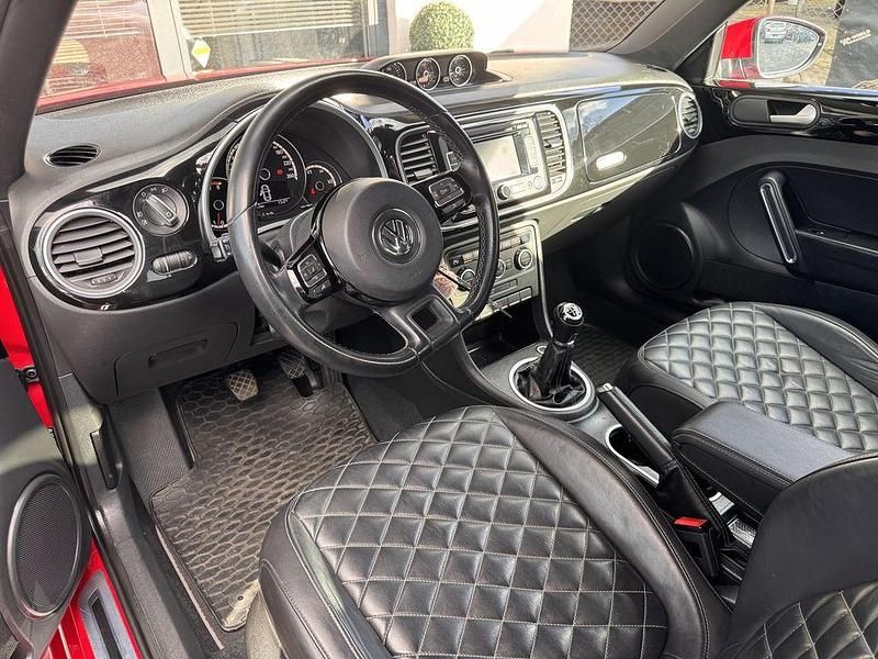 Gebraucht VW Beetle Exclusive 105 PS (77 kW) 2014 Rot Kleinwagen