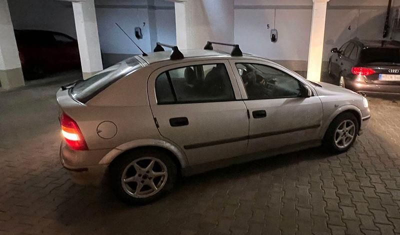 Gebraucht Opel Astra 75 PS (55 kW) 2001 Silber Limousine