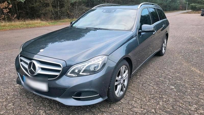 Gebraucht Mercedes E250 Avantgarde 204 PS (150 kW) 2013 Grau Kombi