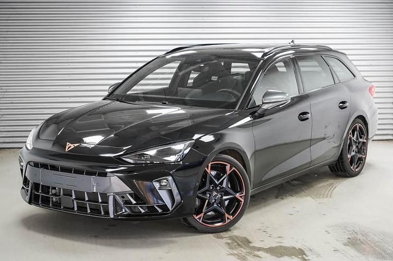 Gebraucht Cupra Leon VZ 2025 Midnight black metallic (0e)