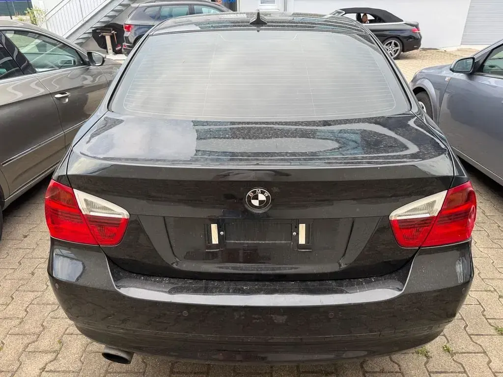 Gebraucht BMW 320 Advantage 170 PS (125 kW) 2007 Schwarz Limousine