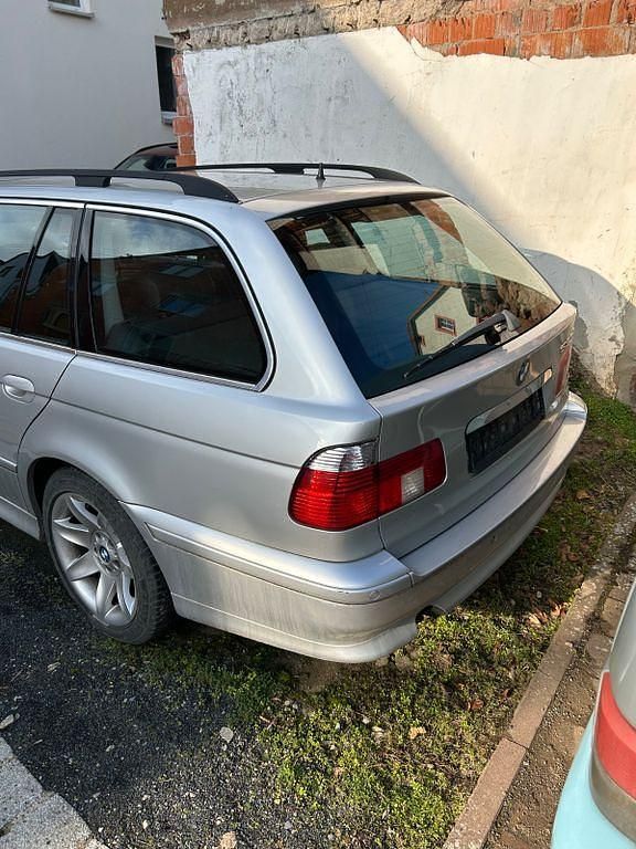 Second-hand BMW 530 193 CP (141 kW) 2002 Argintiu Berlinǎ